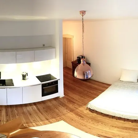 Altbau *
